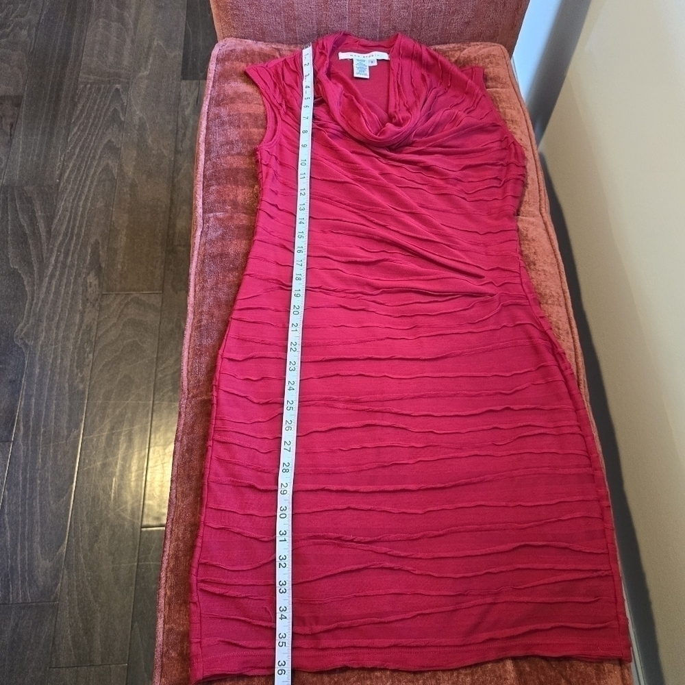 Max Studio Ruched & Textured Stretch Red Sleeveless Cowl Neck Sheath Dress Sz. S - Picture 10 of 10